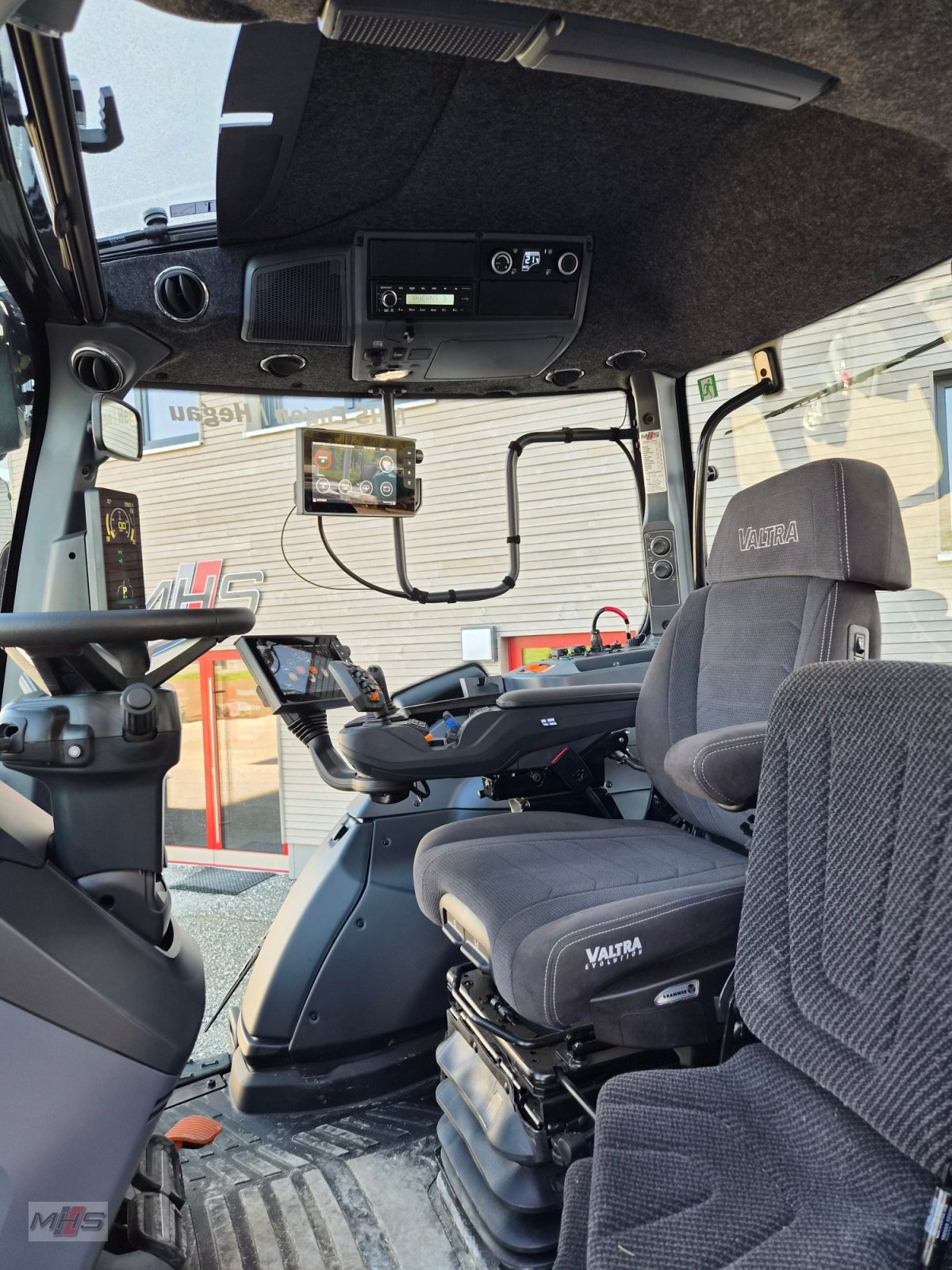 Traktor tipa Valtra T215 D, Gebrauchtmaschine u Engen-Welschingen (Slika 12)