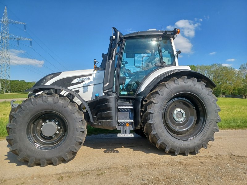 Traktor del tipo Valtra T215 D, Neumaschine en Uffenheim (Imagen 1)