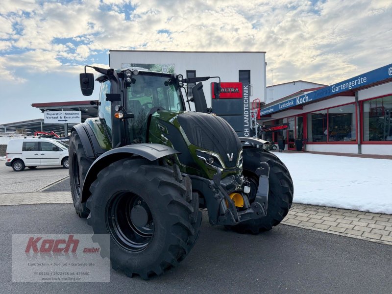 Traktor van het type Valtra T215 D, Neumaschine in Neumarkt / Pölling