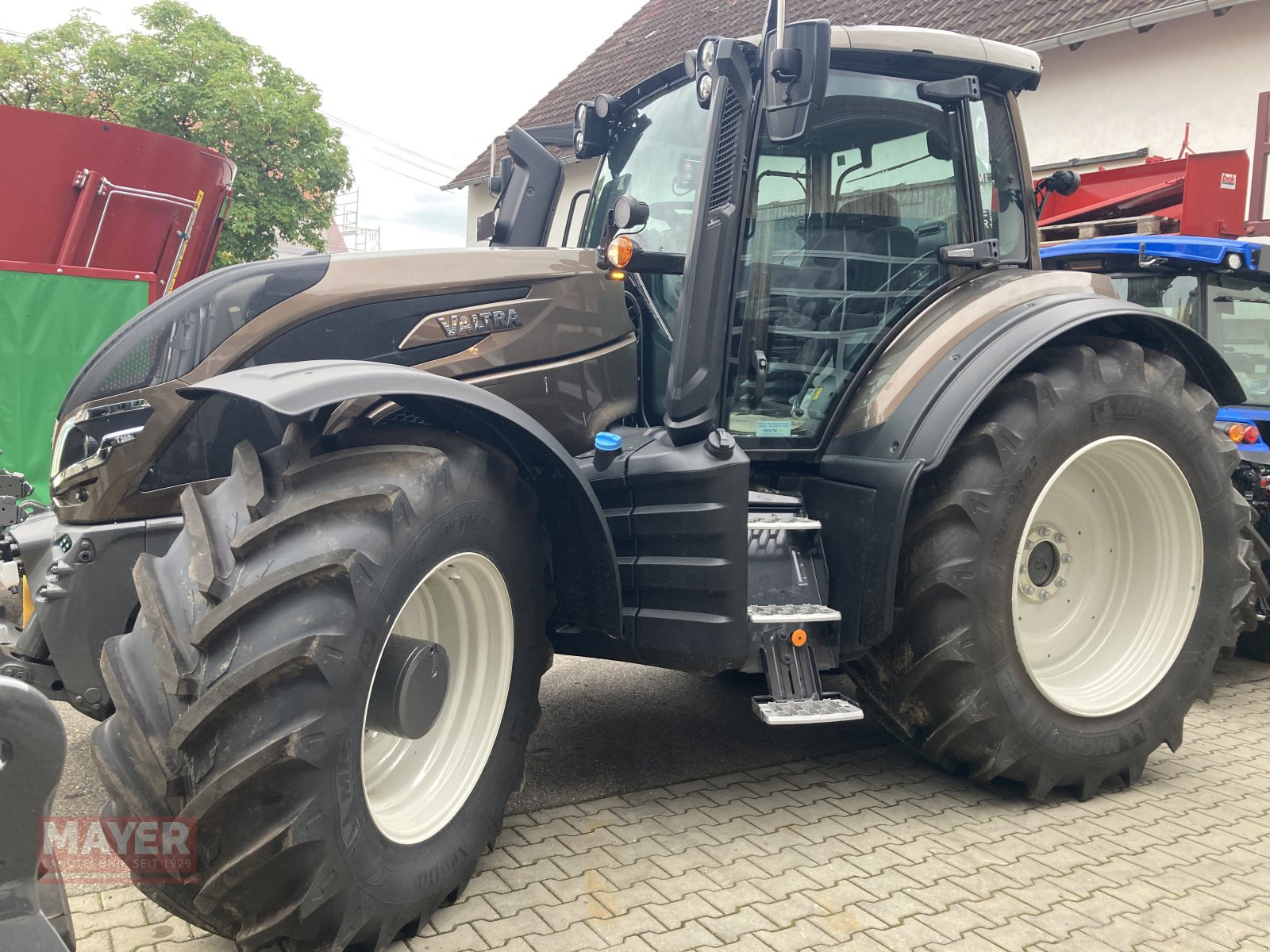 Traktor del tipo Valtra T215 D, Gebrauchtmaschine In Unterroth (Immagine 1)