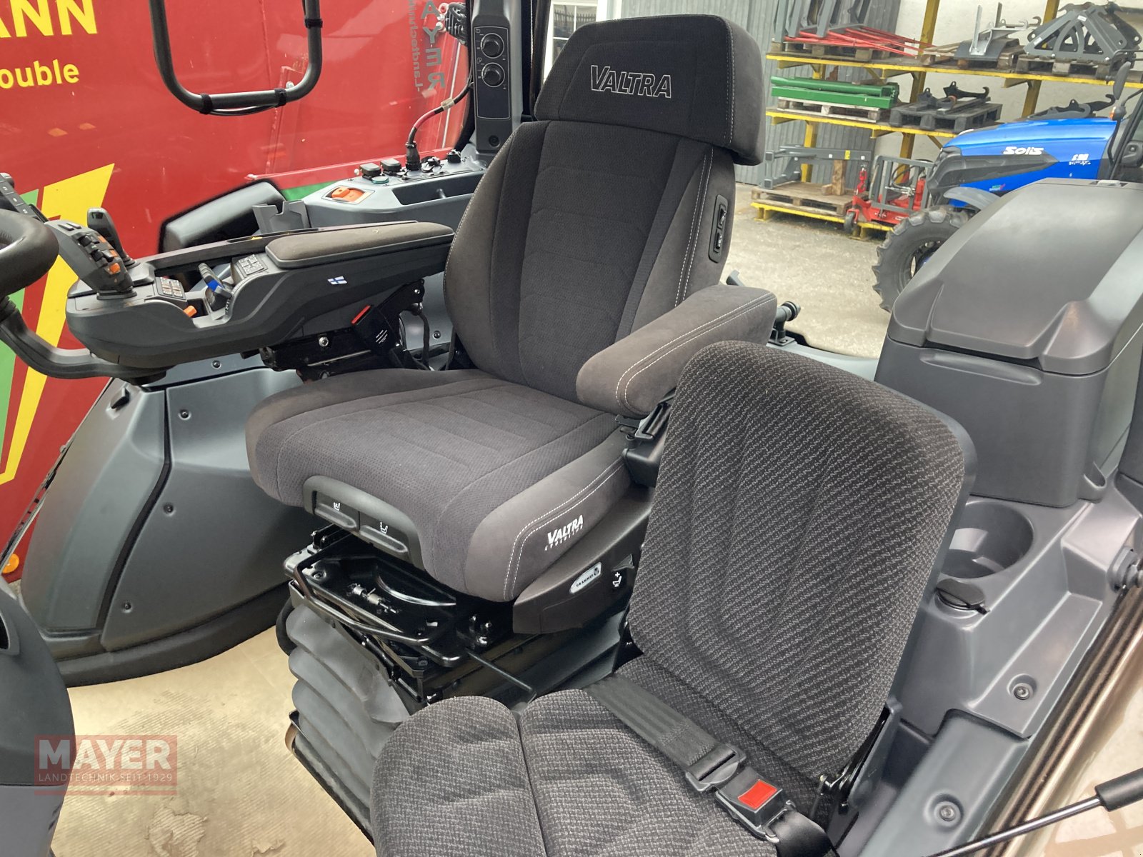 Traktor del tipo Valtra T215 D, Gebrauchtmaschine In Unterroth (Immagine 5)