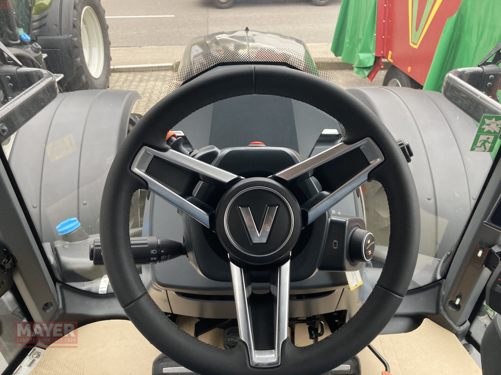 Traktor del tipo Valtra T215 D, Gebrauchtmaschine In Unterroth (Immagine 7)