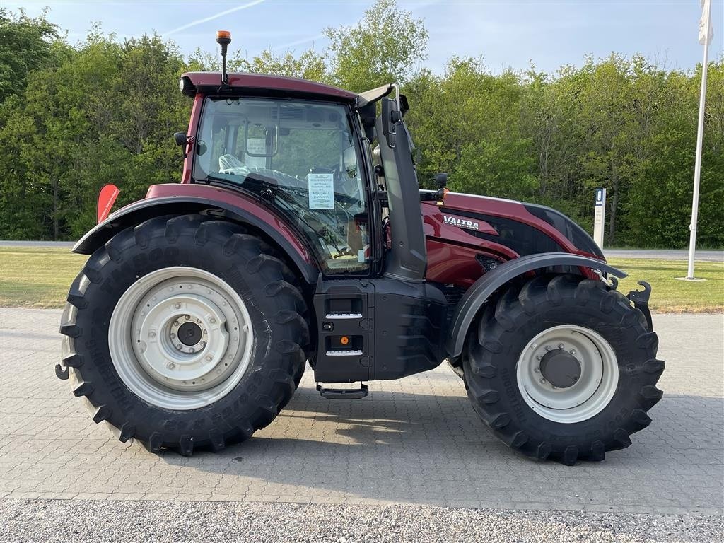 Traktor типа Valtra T215 Direct Frontlift, GPS, Gebrauchtmaschine в Nimtofte (Фотография 3)
