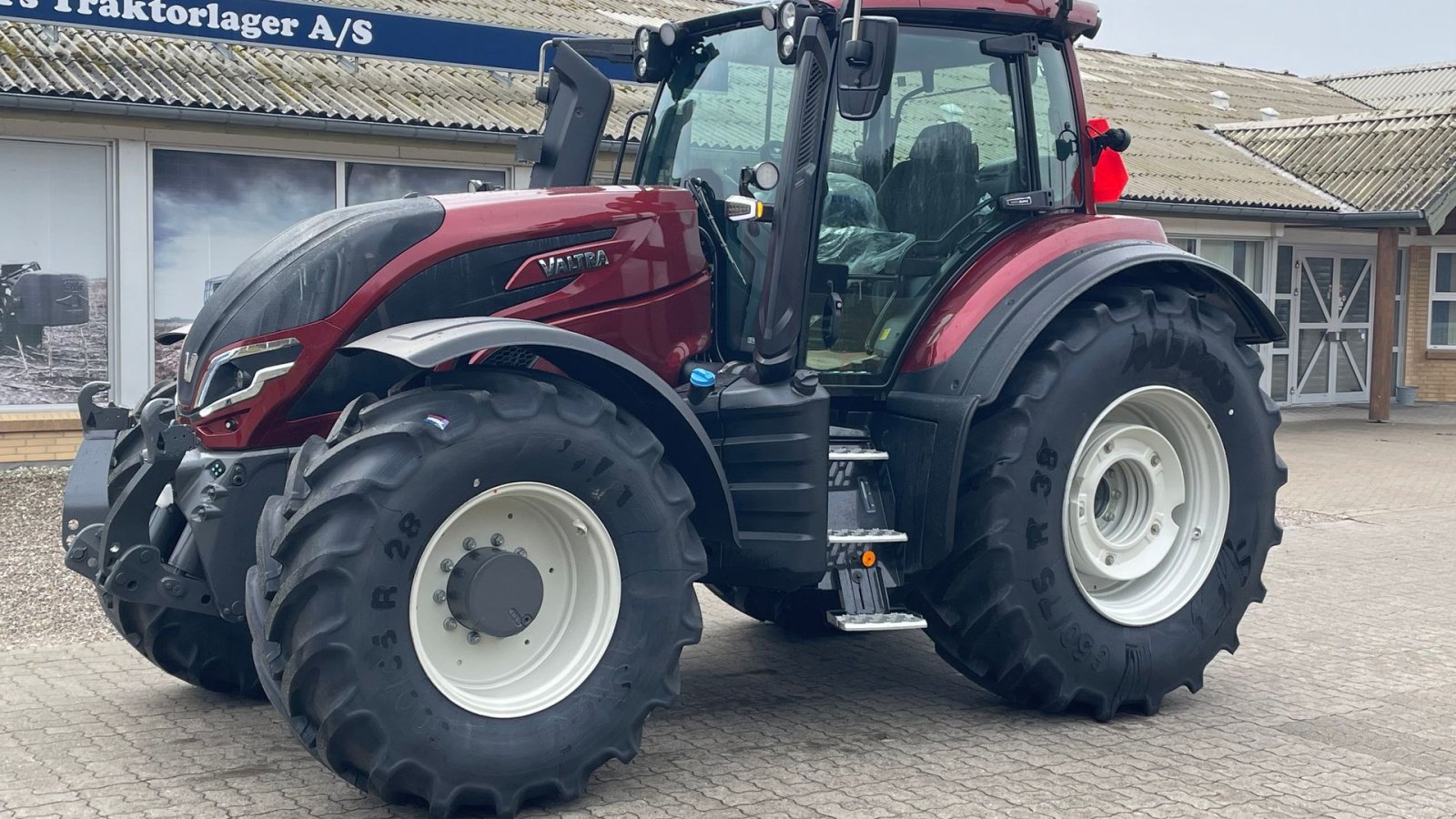 Traktor du type Valtra T215 Direct, Gebrauchtmaschine en Nimtofte (Photo 2)