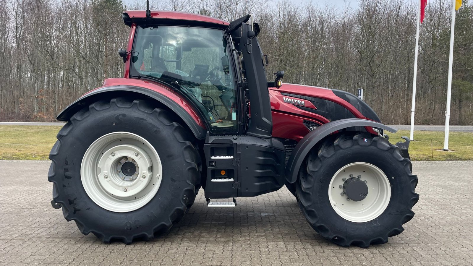 Traktor du type Valtra T215 Direct, Gebrauchtmaschine en Nimtofte (Photo 5)