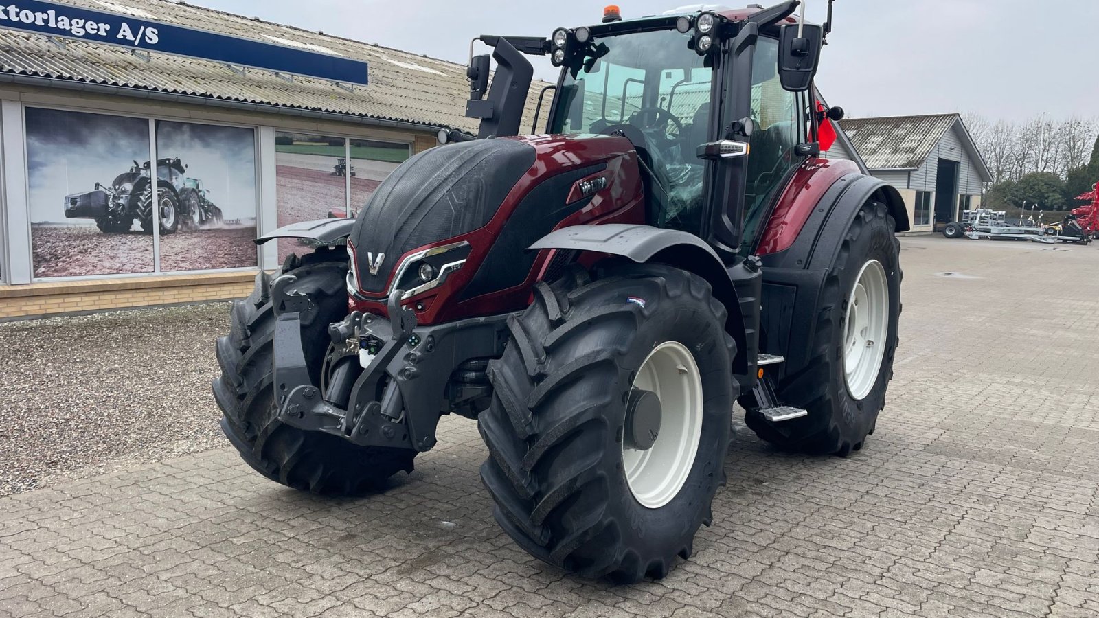 Traktor du type Valtra T215 Direct, Gebrauchtmaschine en Nimtofte (Photo 3)