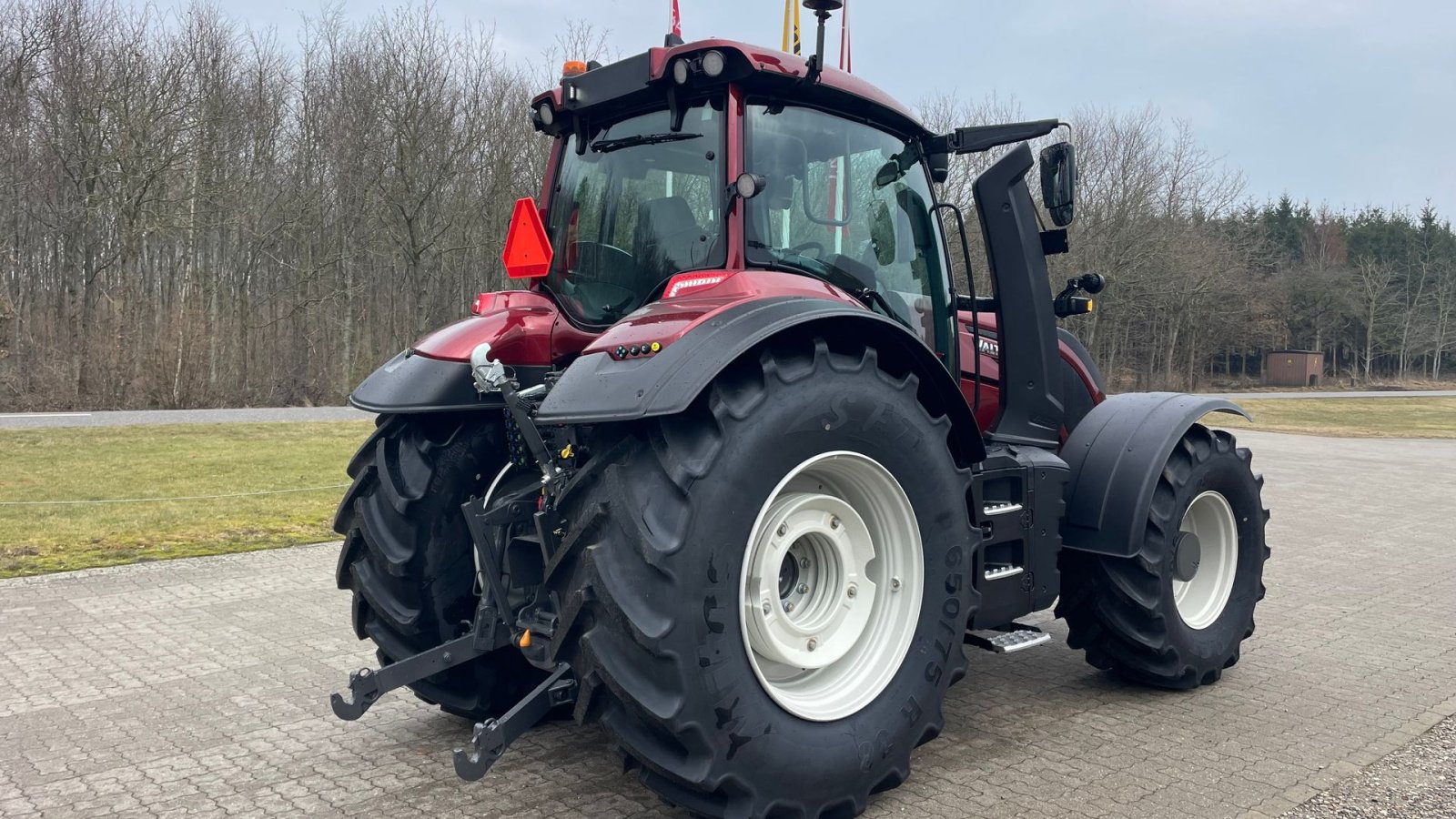 Traktor du type Valtra T215 Direct, Gebrauchtmaschine en Nimtofte (Photo 7)