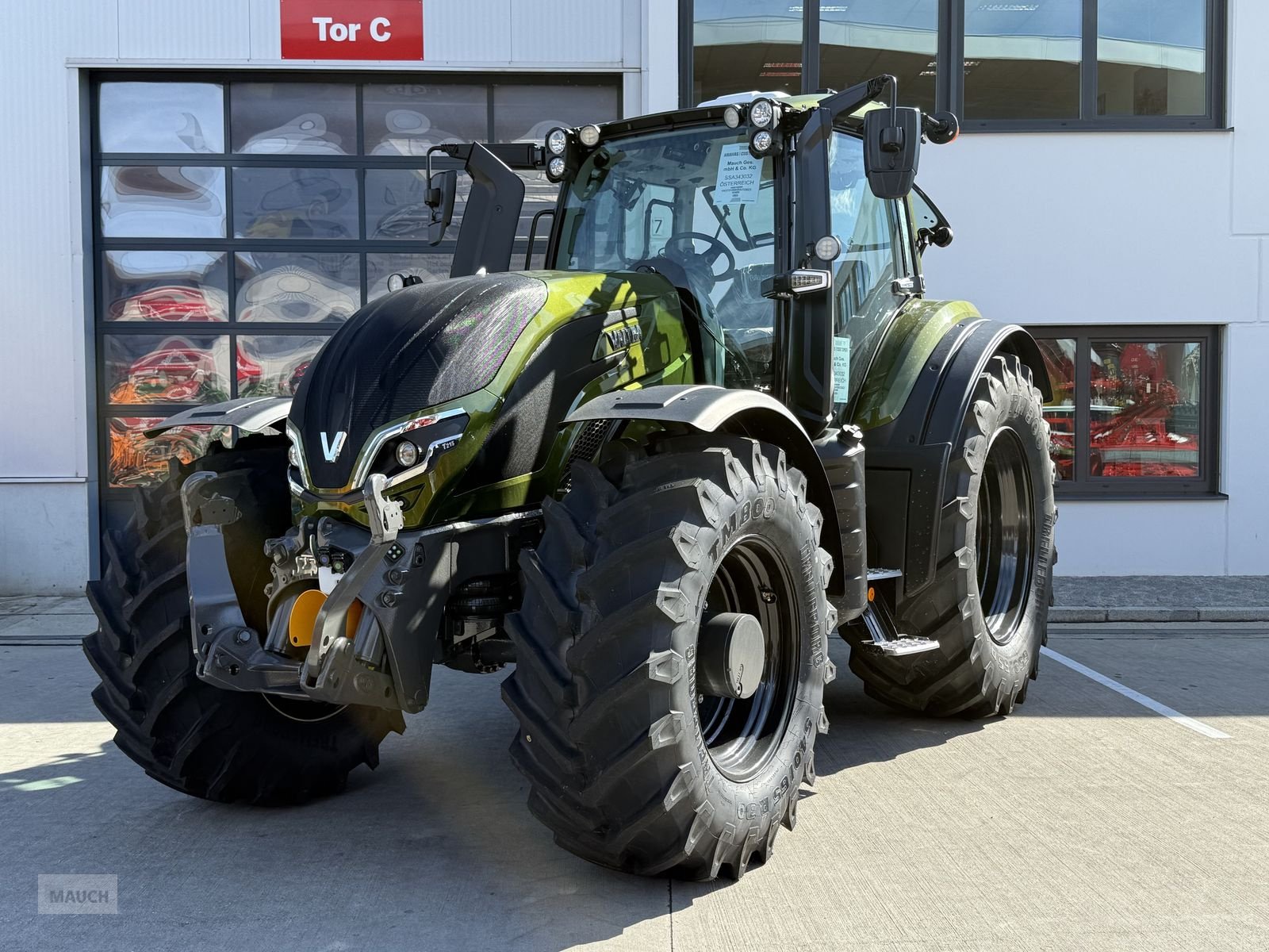 Traktor typu Valtra T215 Direct, Neumaschine v Burgkirchen (Obrázek 1)