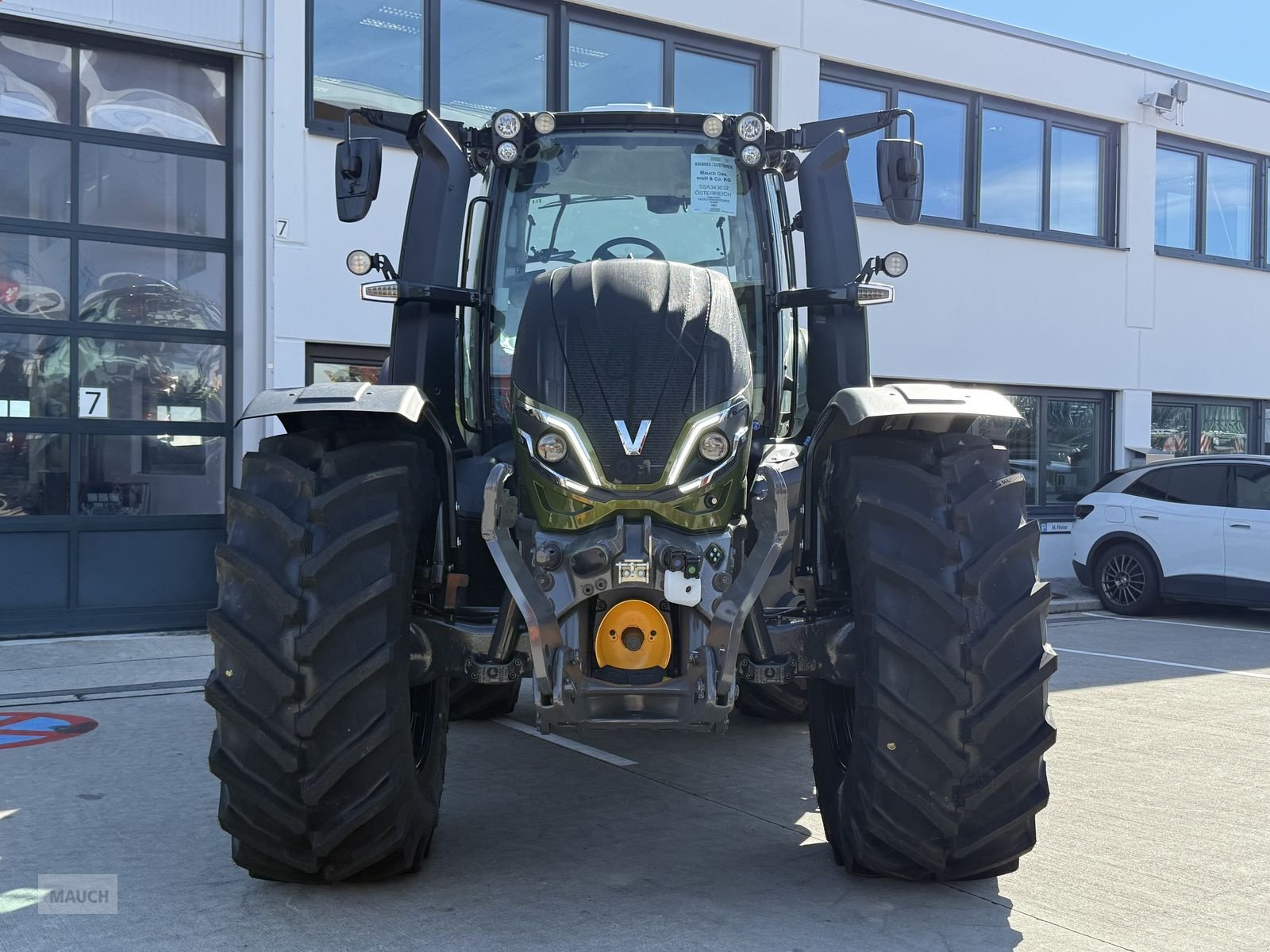 Traktor typu Valtra T215 Direct, Neumaschine v Burgkirchen (Obrázek 10)