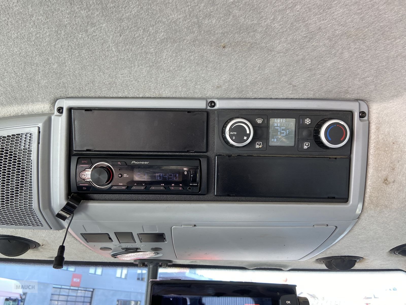 Traktor типа Valtra T215 Direct, Gebrauchtmaschine в Burgkirchen (Фотография 15)