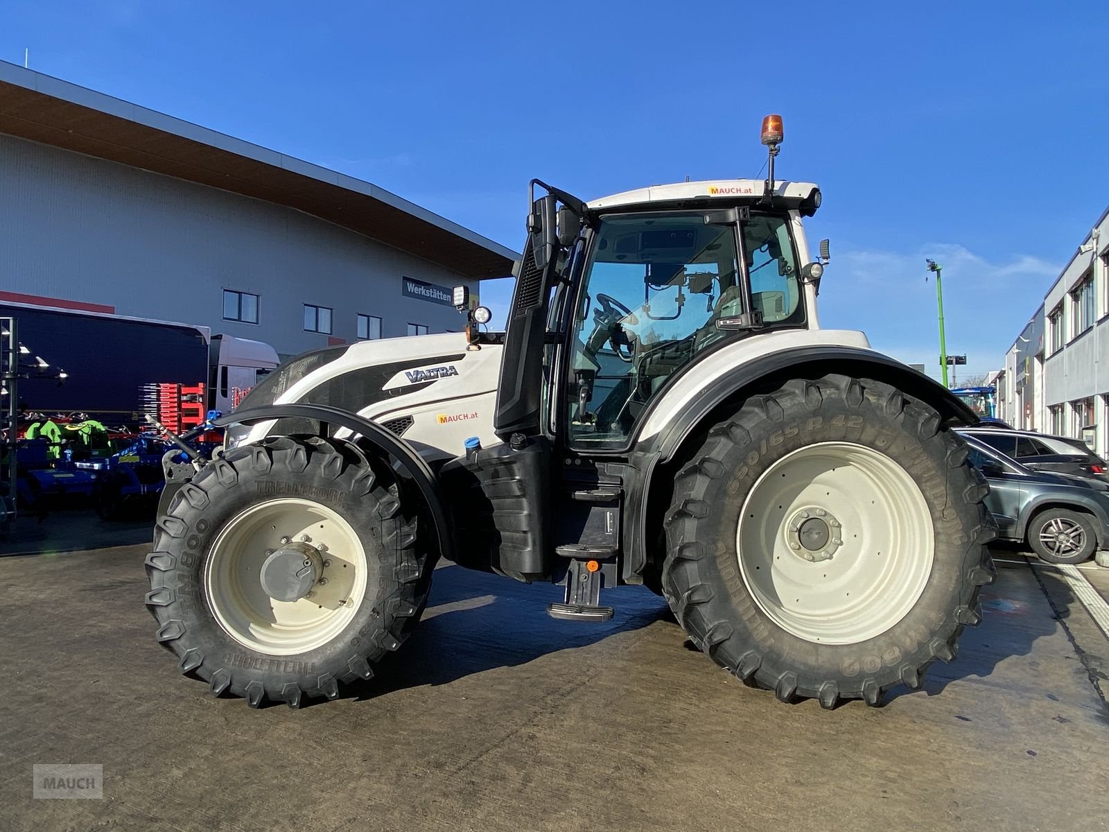 Traktor типа Valtra T215 Direct, Gebrauchtmaschine в Burgkirchen (Фотография 10)