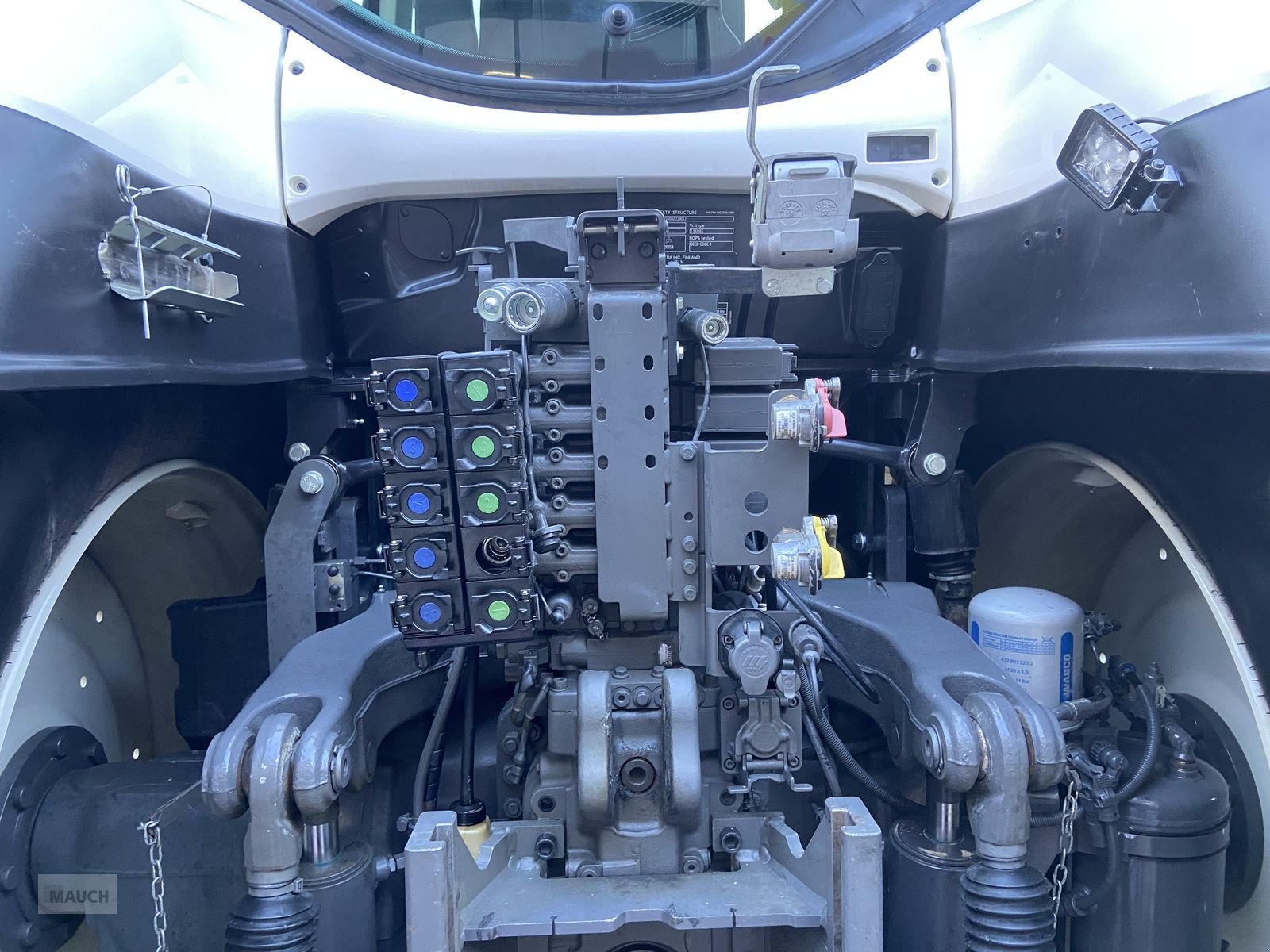 Traktor typu Valtra T215 Direct, Gebrauchtmaschine v Burgkirchen (Obrázek 8)