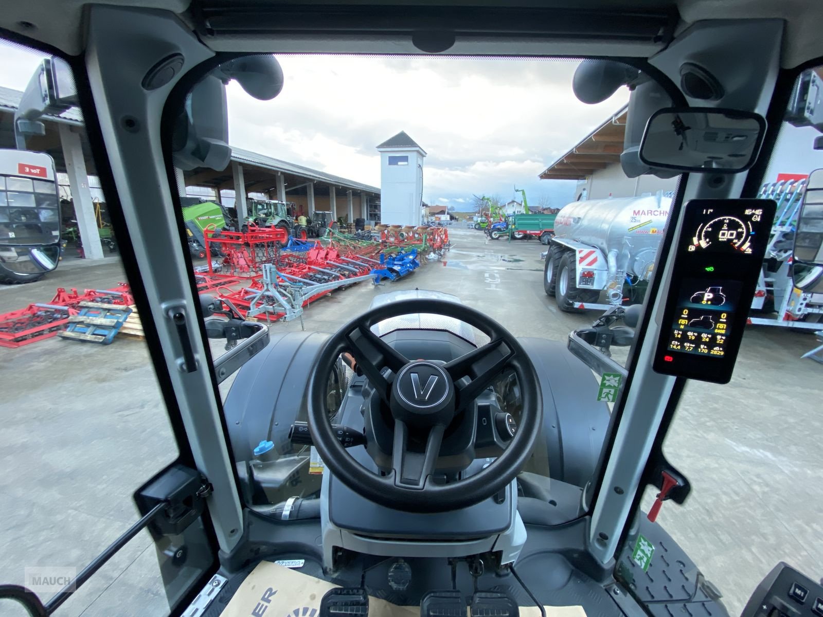 Traktor typu Valtra T215 Direct, Gebrauchtmaschine v Burgkirchen (Obrázek 17)