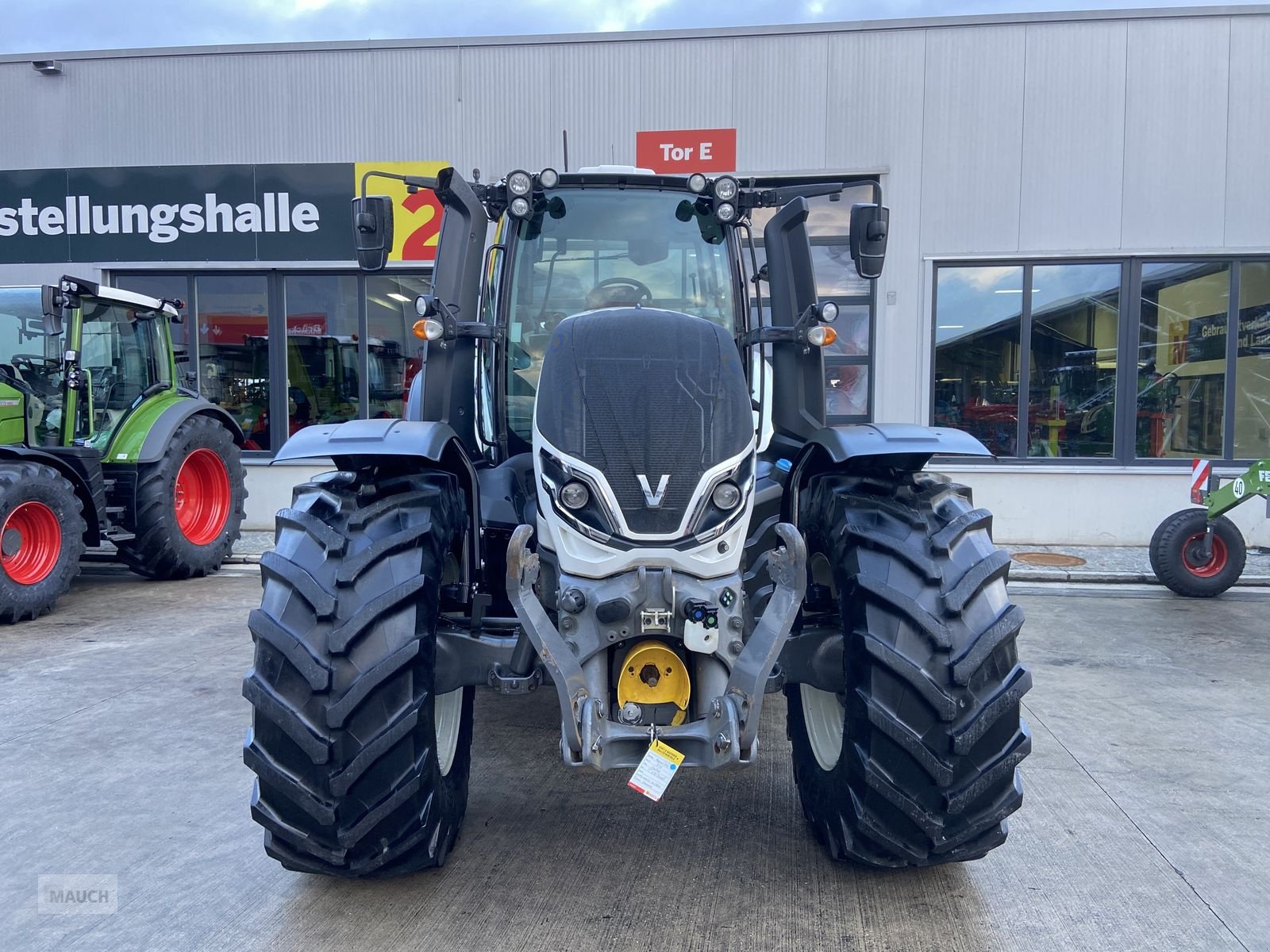 Traktor typu Valtra T215 Direct, Gebrauchtmaschine v Burgkirchen (Obrázek 2)