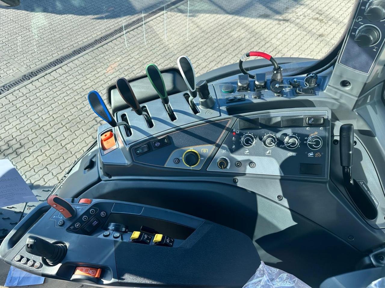 Traktor typu Valtra T215A, Neumaschine v Fürth / Burgfarrnbach (Obrázek 5)