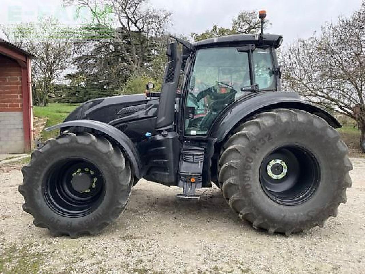 Traktor tip Valtra t215d, Gebrauchtmaschine in MONFERRAN (Poză 17)