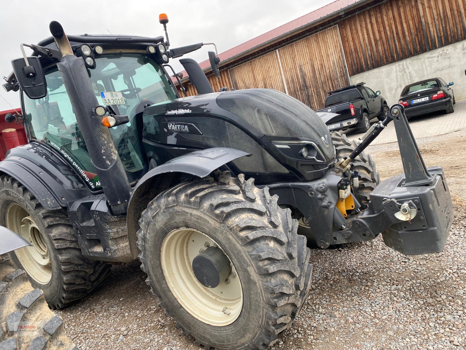 Traktor of the type Valtra T215D, Gebrauchtmaschine in Mainburg/Wambach (Picture 4)