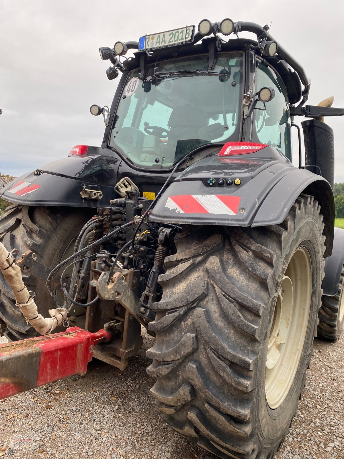 Traktor of the type Valtra T215D, Gebrauchtmaschine in Mainburg/Wambach (Picture 7)