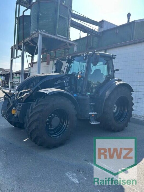 Traktor des Typs Valtra T215D, Vorführmaschine in Lorsch (Bild 2)