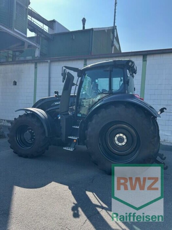 Traktor des Typs Valtra T215D, Vorführmaschine in Lorsch (Bild 1)