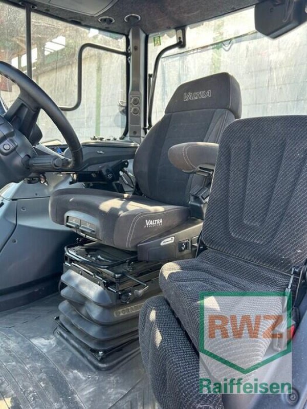 Traktor des Typs Valtra T215D, Vorführmaschine in Lorsch (Bild 5)