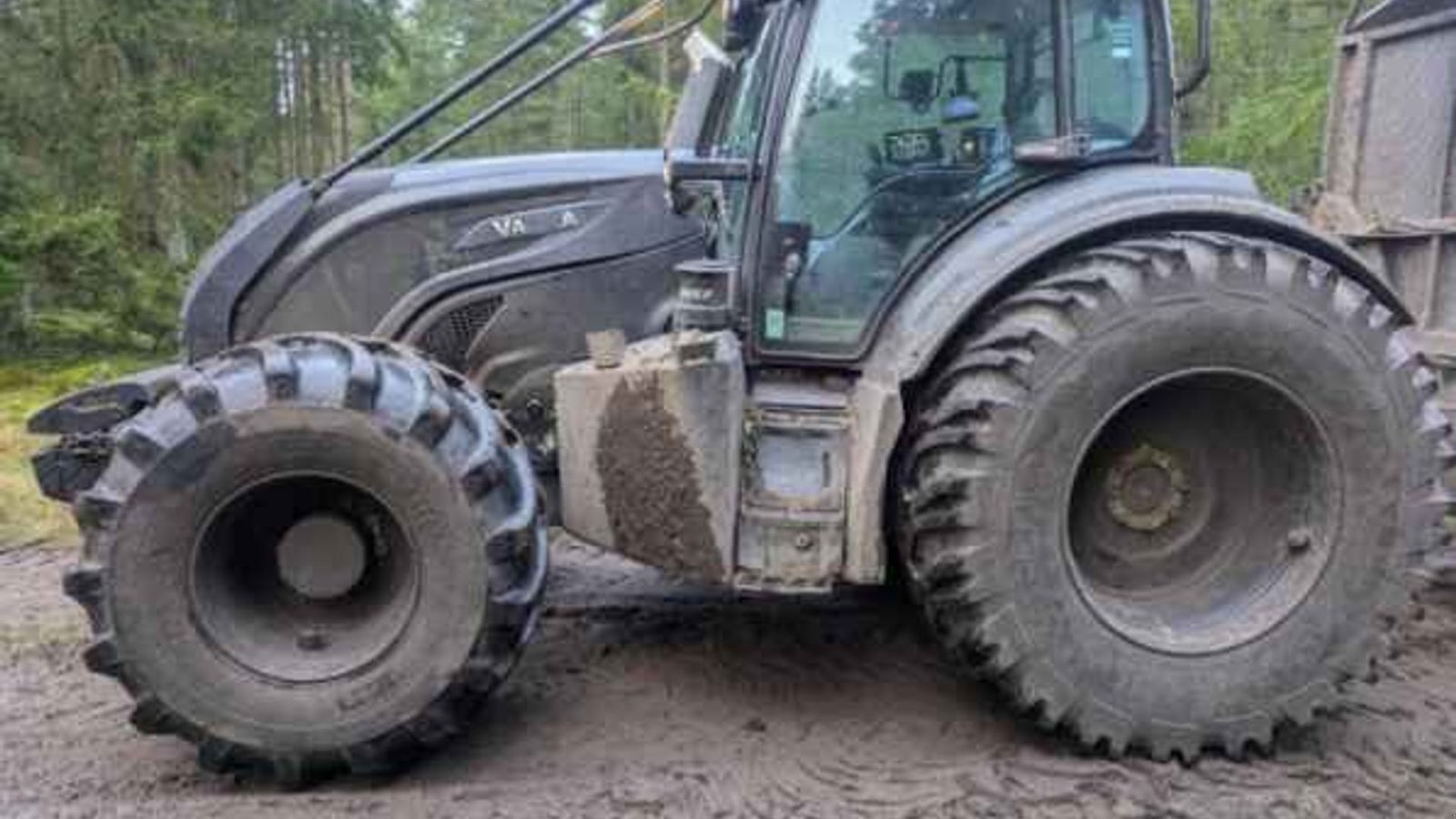 Traktor типа Valtra T234 Direct Med fuld skovinddækning, Gebrauchtmaschine в Ulstrup (Фотография 5)