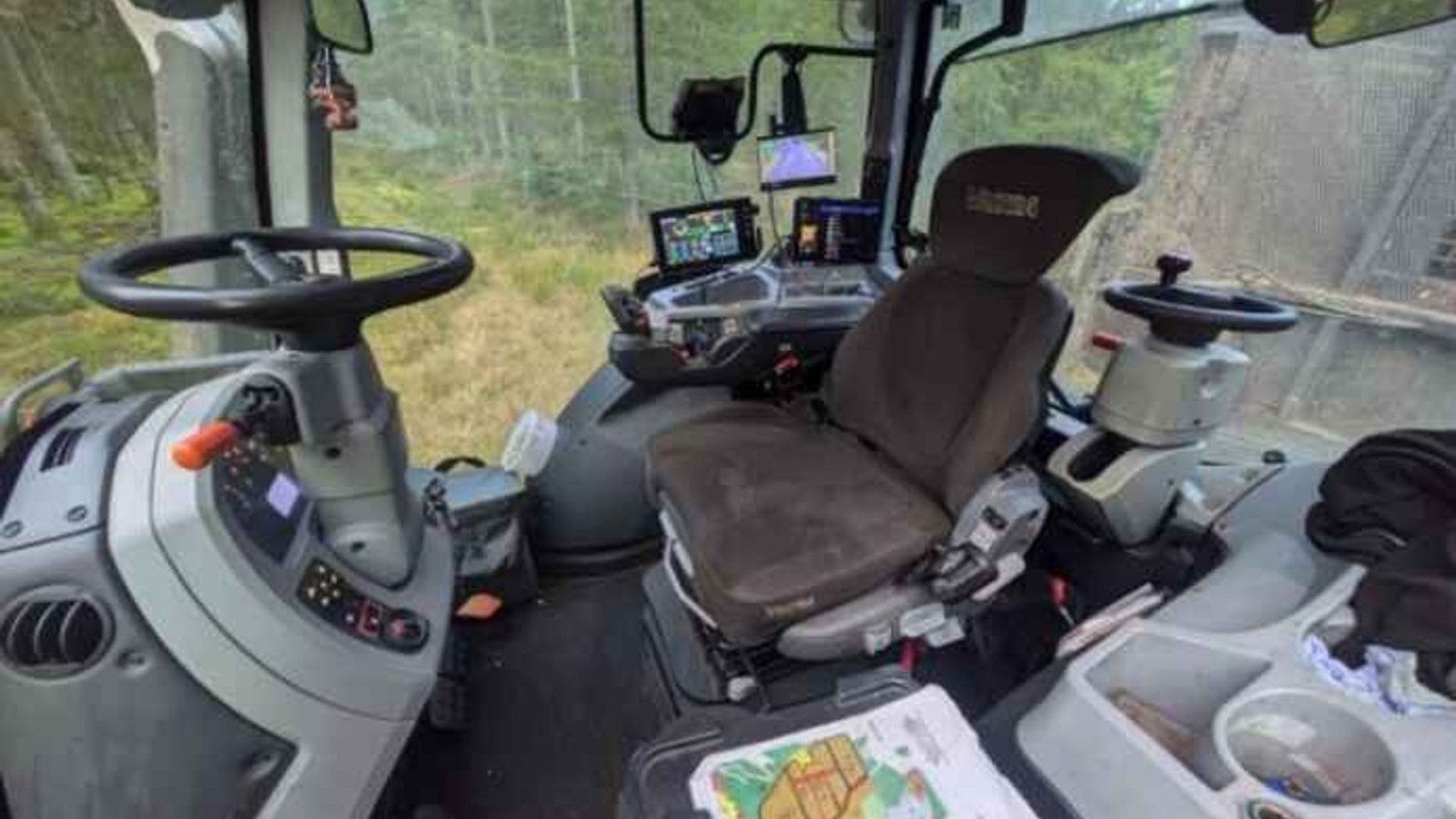 Traktor типа Valtra T234 Direct Med fuld skovinddækning, Gebrauchtmaschine в Ulstrup (Фотография 4)
