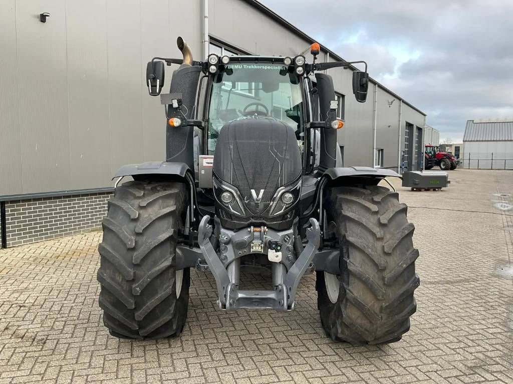 Traktor of the type Valtra T234 Direct smart Touch, Gebrauchtmaschine in Marknesse (Picture 4)