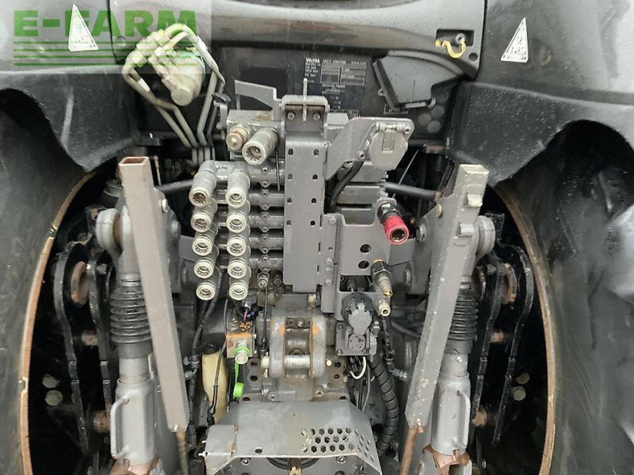 Traktor типа Valtra t234 unlimited twin track revers drive tractor (st25407), Gebrauchtmaschine в SHAFTESBURY (Фотография 17)