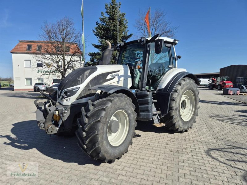 Traktor от тип Valtra T234 V, Gebrauchtmaschine в Bad Lausick (Снимка 1)