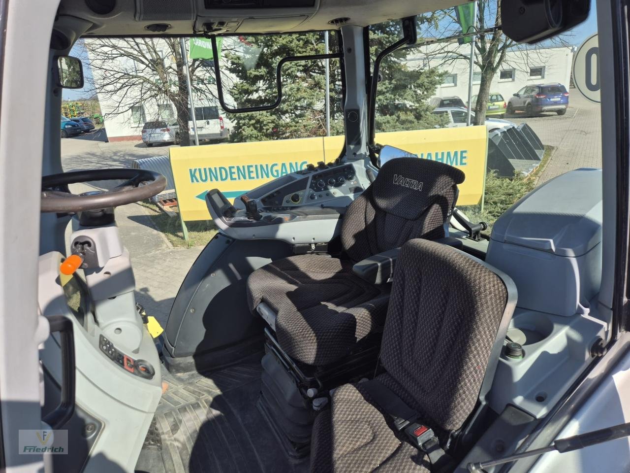 Traktor za tip Valtra T234 V, Gebrauchtmaschine u Bad Lausick (Slika 9)