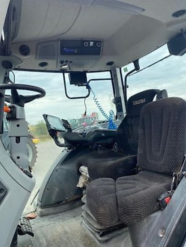 Traktor типа Valtra T234 VERSU, Gebrauchtmaschine в Sainte-Croix-en-Plaine (Фотография 8)