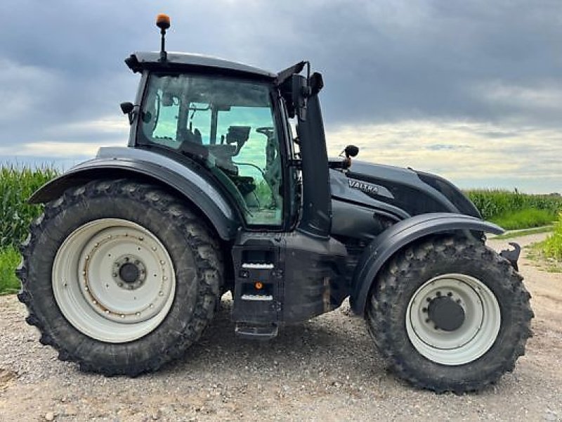Traktor tipa Valtra T234 VERSU, Gebrauchtmaschine u Sainte-Croix-en-Plaine (Slika 4)