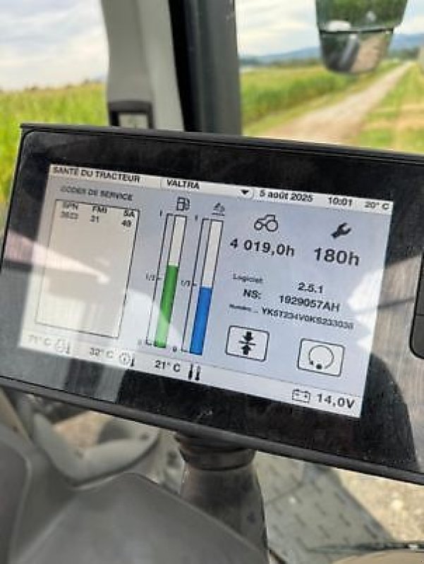 Traktor tipa Valtra T234 VERSU, Gebrauchtmaschine u Sainte-Croix-en-Plaine (Slika 15)