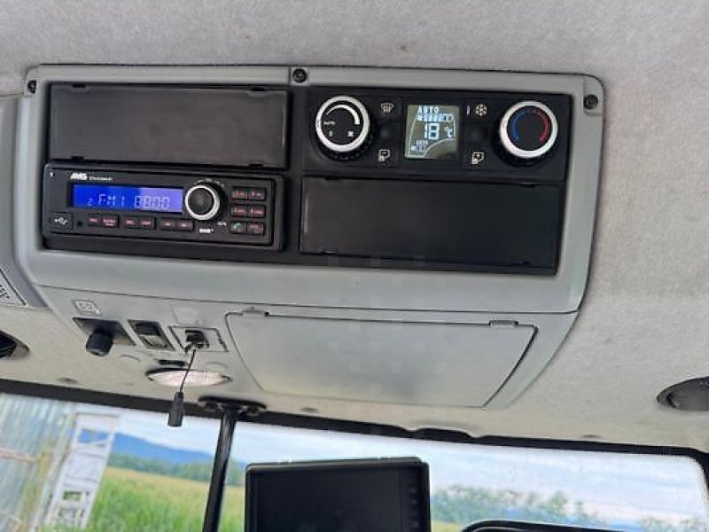 Traktor tipa Valtra T234 VERSU, Gebrauchtmaschine u Sainte-Croix-en-Plaine (Slika 14)