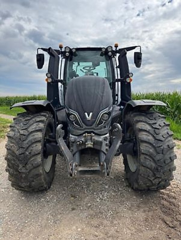 Traktor tipa Valtra T234 VERSU, Gebrauchtmaschine u Sainte-Croix-en-Plaine (Slika 5)