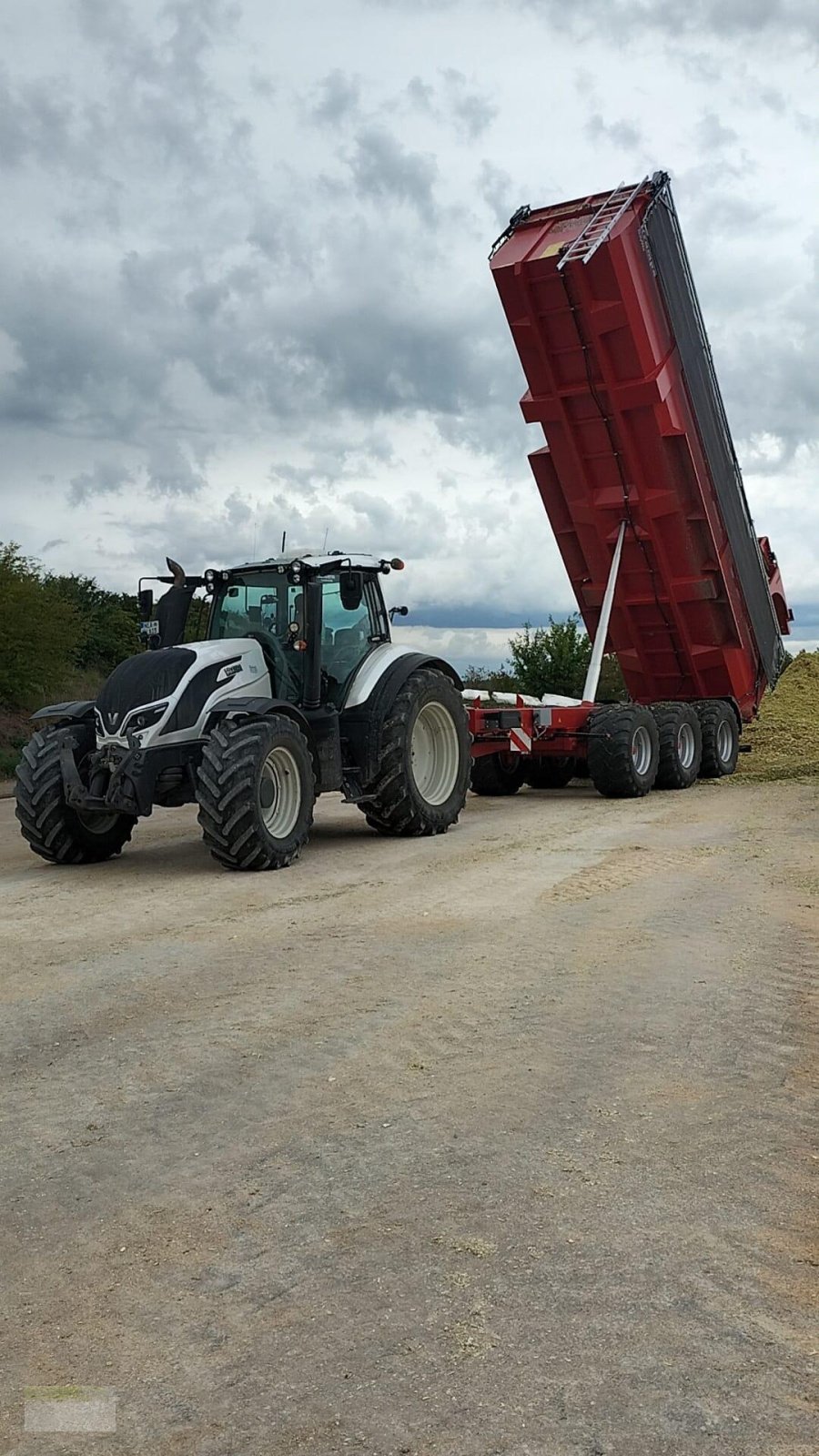 Traktor du type Valtra T234, Gebrauchtmaschine en Markt Nordheim (Photo 1)