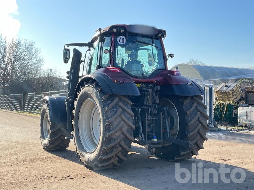 Traktor typu Valtra T234, Gebrauchtmaschine w Düsseldorf (Zdjęcie 4)