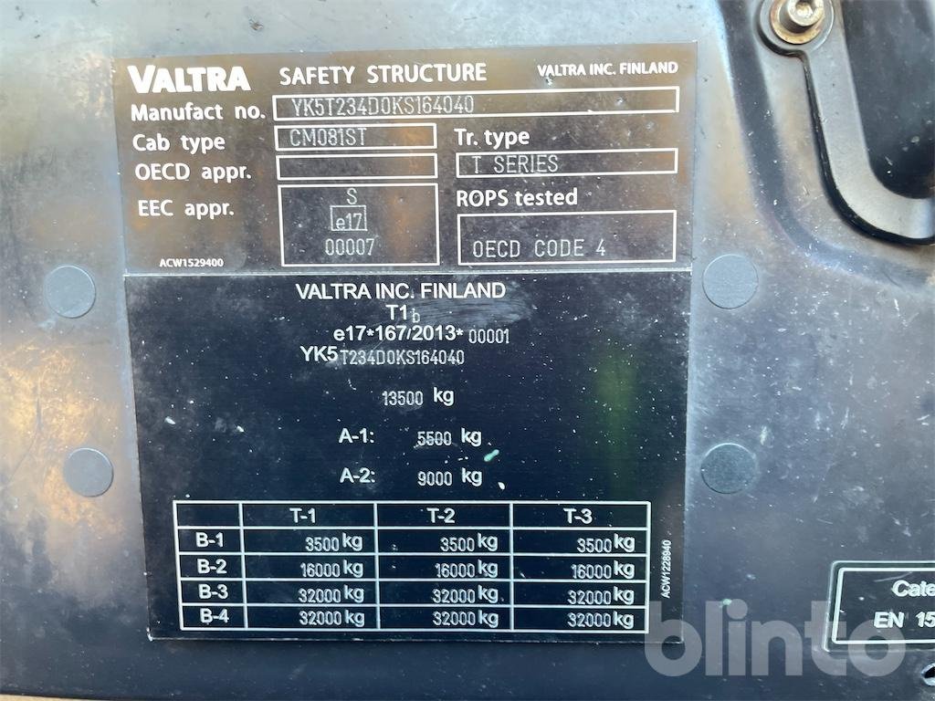 Traktor of the type Valtra T234, Gebrauchtmaschine in Düsseldorf (Picture 6)