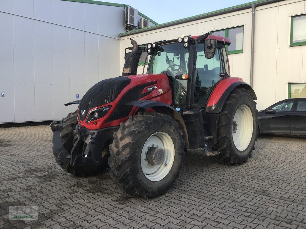 Traktor of the type Valtra T234, Gebrauchtmaschine in Zorbau (Picture 1)