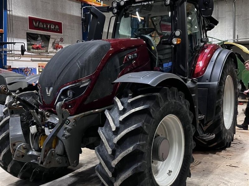 Traktor of the type Valtra T234D SmartTouch, Gebrauchtmaschine in Høng (Picture 1)