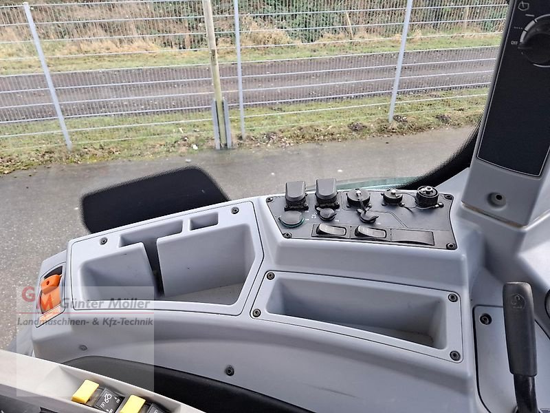 Traktor типа Valtra T234D, Gebrauchtmaschine в St. Michaelisdonn (Фотография 11)