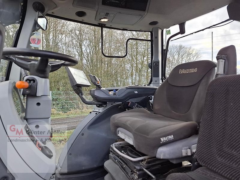 Traktor типа Valtra T234D, Gebrauchtmaschine в St. Michaelisdonn (Фотография 9)