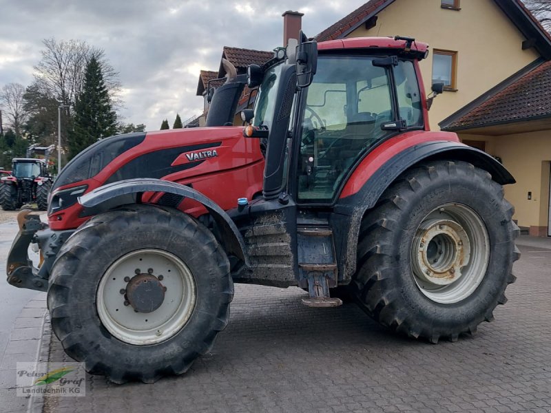 Traktor типа Valtra T234S, Gebrauchtmaschine в Pegnitz-Bronn