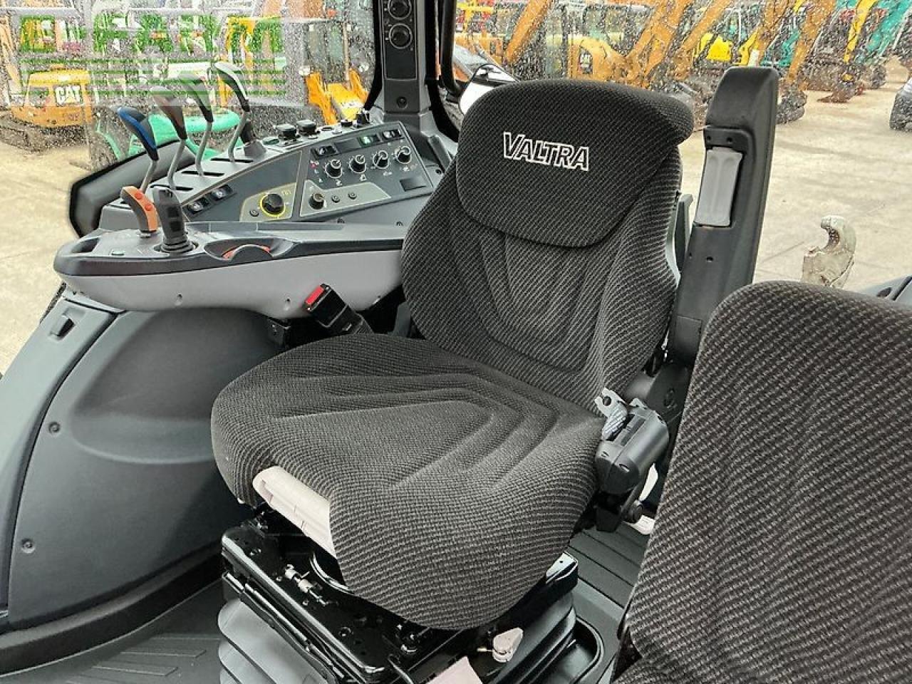 Traktor typu Valtra t235 active tractor (st25715), Gebrauchtmaschine v SHAFTESBURY (Obrázek 20)