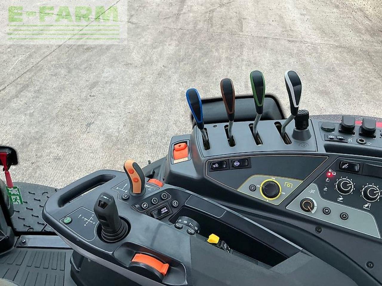 Traktor typu Valtra t235 active tractor (st25715), Gebrauchtmaschine v SHAFTESBURY (Obrázek 25)