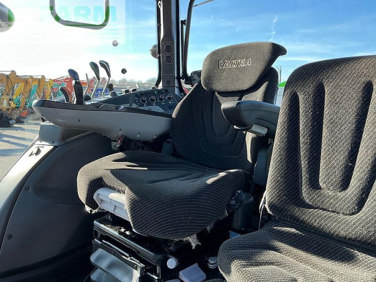 Traktor a típus Valtra t235 active tractor (st25716), Gebrauchtmaschine ekkor: SHAFTESBURY (Kép 15)