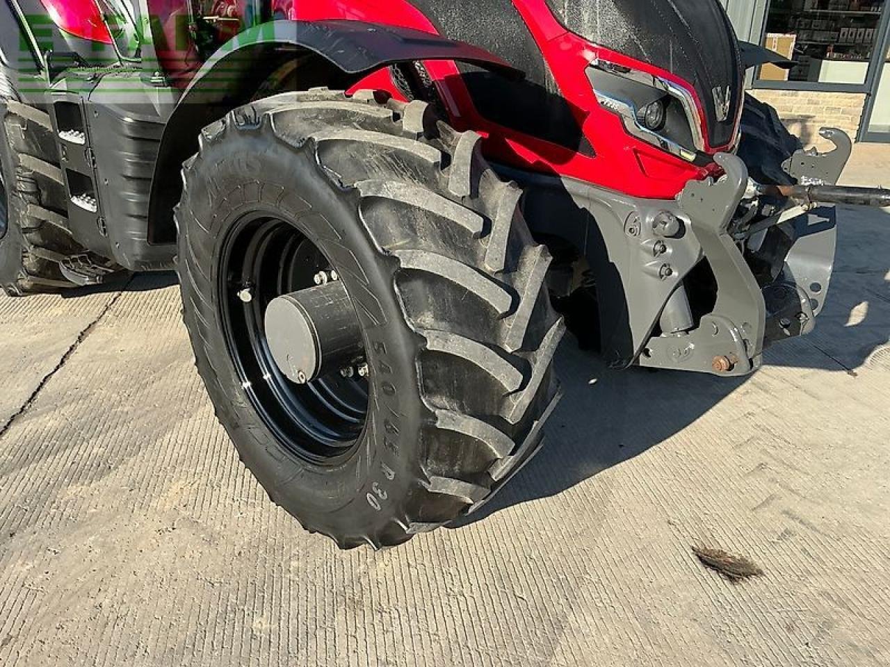 Traktor of the type Valtra t235 active tractor (st25716), Gebrauchtmaschine in SHAFTESBURY (Picture 10)