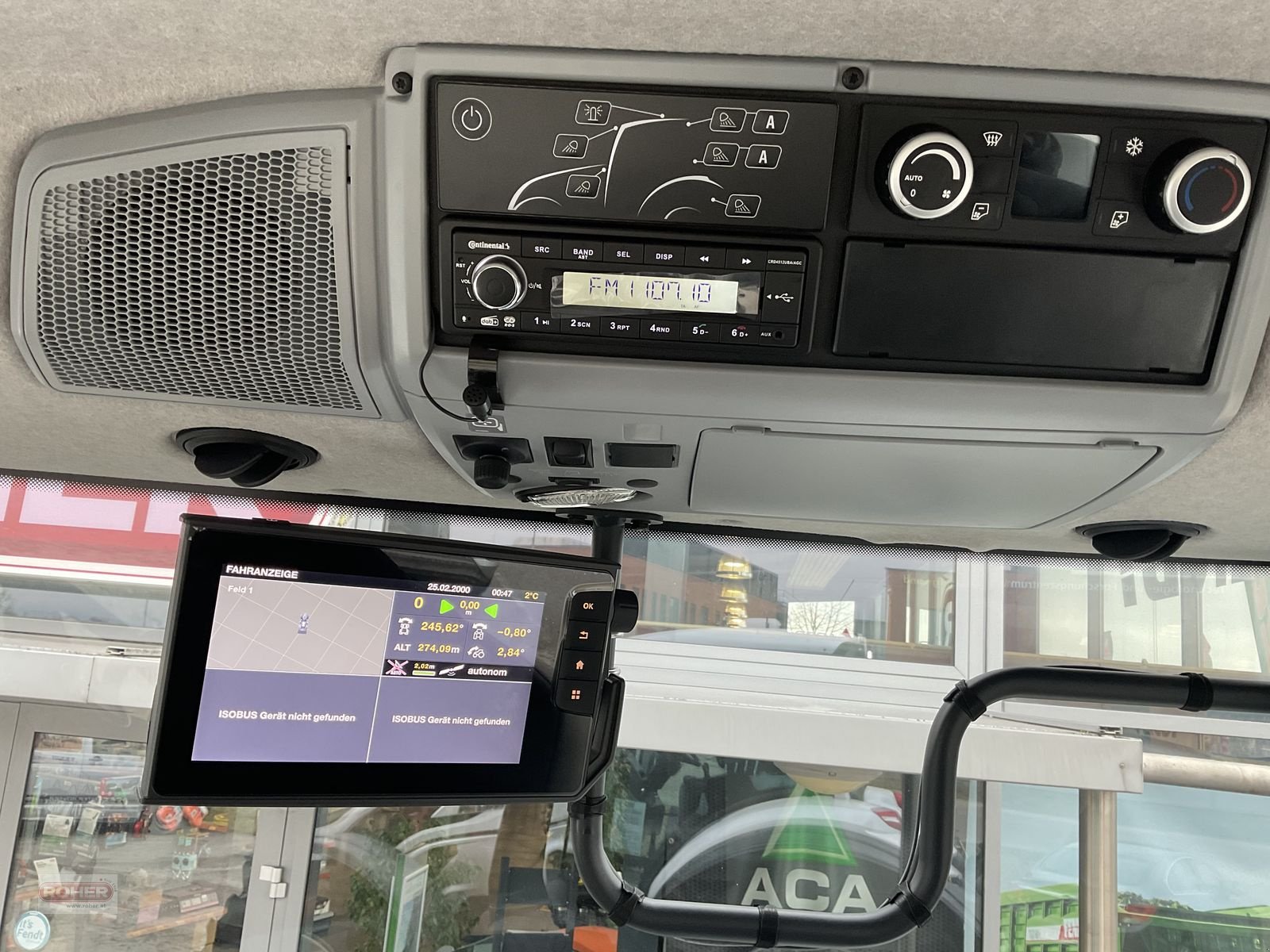 Traktor типа Valtra T235 Active, Gebrauchtmaschine в Wieselburg Land (Фотография 3)