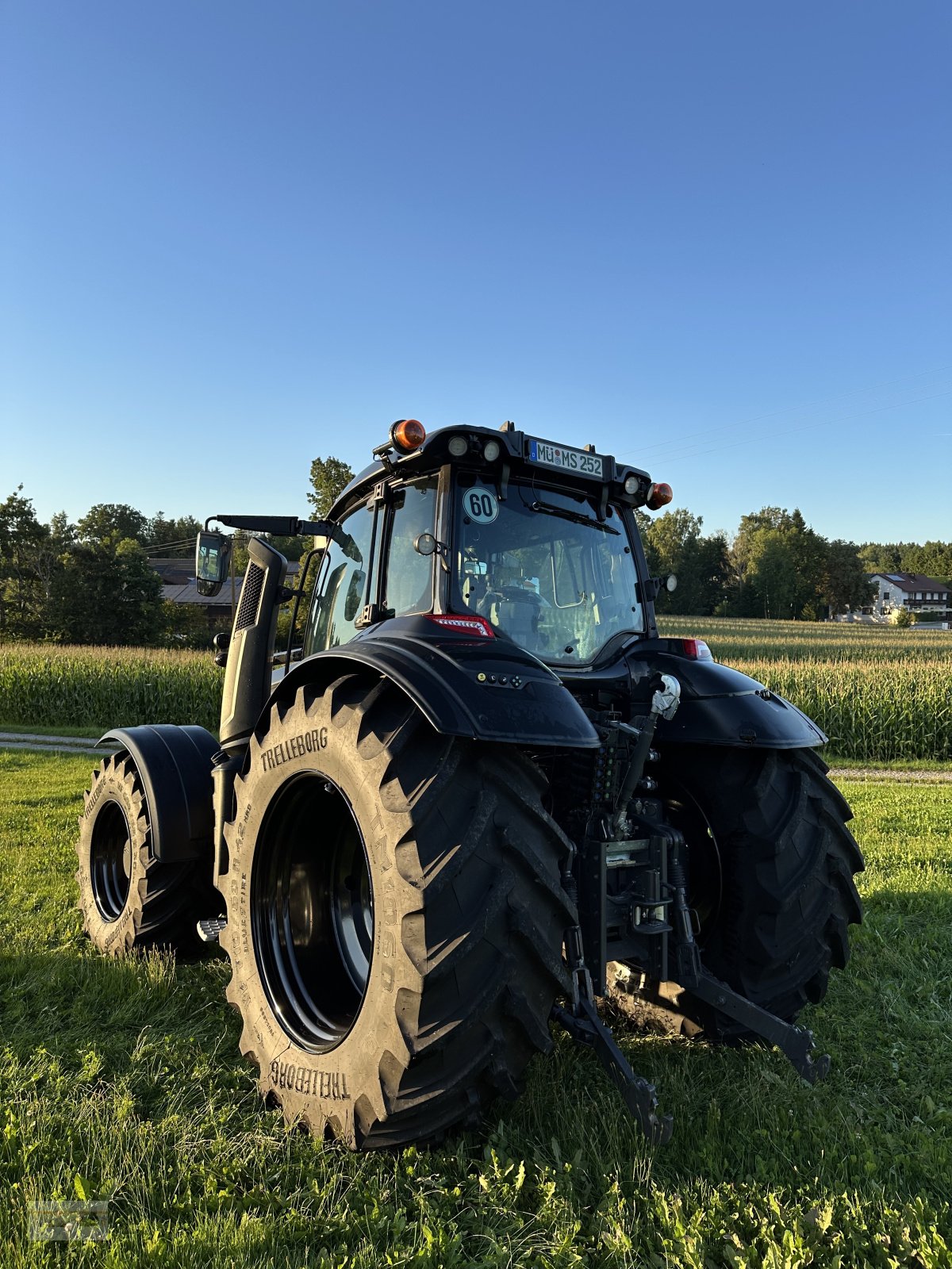 Traktor van het type Valtra T235 D, Neumaschine in Neumarkt St. Veit (Foto 2)